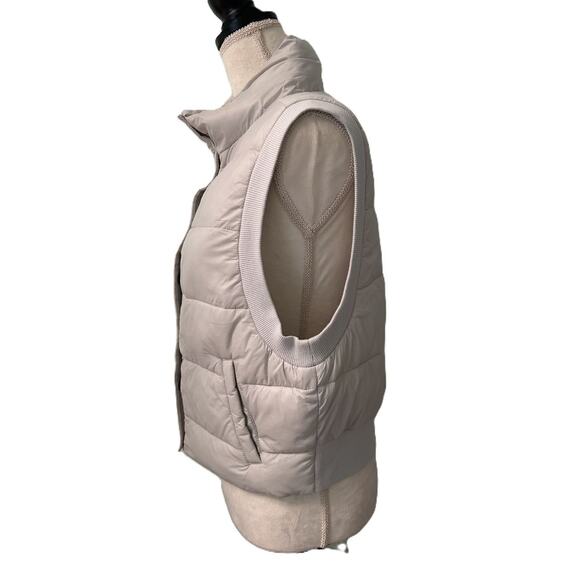 EUC*-Offline by Aerie Glacier Gray Lined Puffer Vest w/ Pockets-Medium - Picture 2 of 12